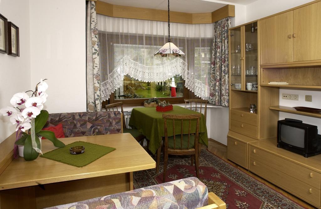 Appartements Tlusel 오르띠세이 객실 사진