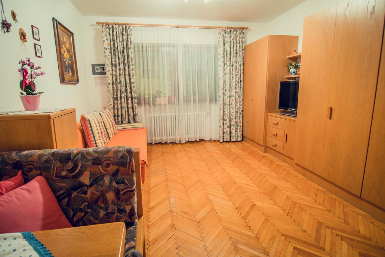 Appartements Tlusel 오르띠세이 외부 사진